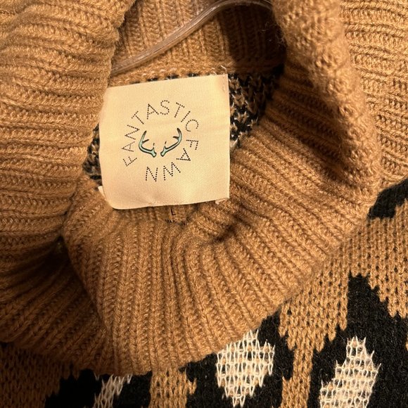 Leopard Sweater Dress - Picture 2 of 3